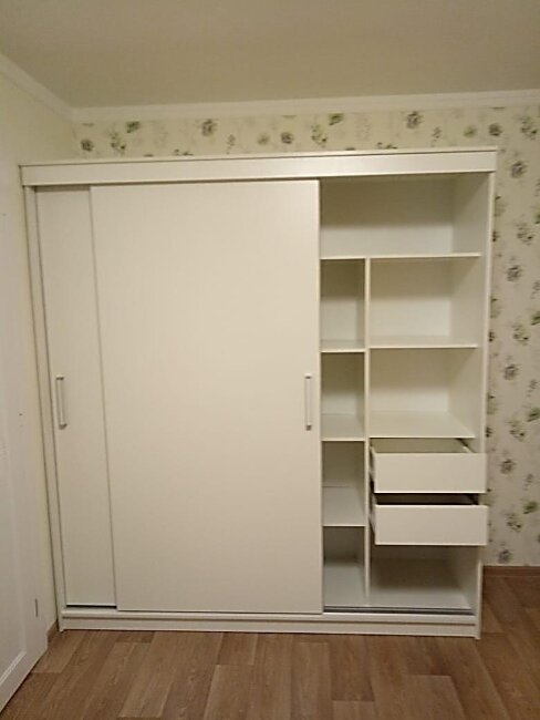 Шкаф-купе  КОМФОРТ 13 (Handis)  1500х600х2200 Цвет: Ясень Анкор светлый , глухие двери
